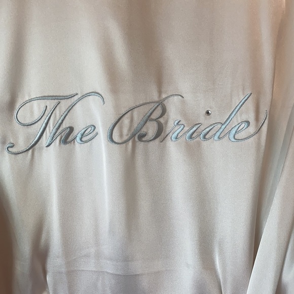 Bridal Wedding Robe Embroidered “The Bride” L/XL - Picture 2 of 11
